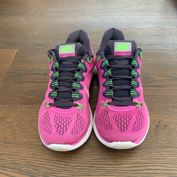 Nike Shoes - Nike Lunarglide 5